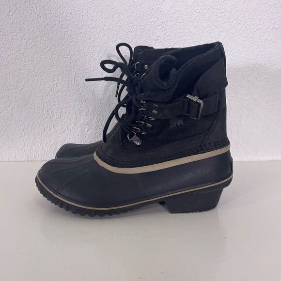 Sorel Black Leather Lace Up Low Heeled Winter Boots - Picture 1 of 7